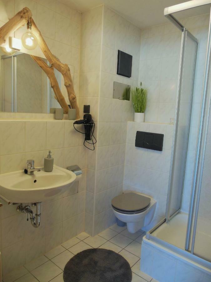 Holzmichel Fewo Mit Balkon Cottbus Bagian luar foto